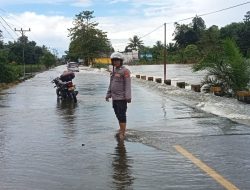 Polisi Pantau Banjir di Toili Barat, Banggai, Imbau Warga Waspada