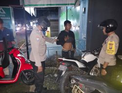 Polsek Toili Laksanakan Patroli Malam dan Pemeriksaan Pemuda di Titik Rawan