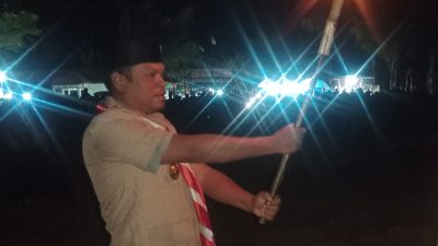 Api Unggun di Ujung Kemah Ranting Nambo