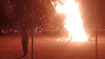 Api Unggun Persaudaraan Menyala di Penutupan Kemah Ranting Nambo