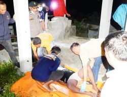 Polisi Olah TKP Kasus Penemuan Mayat Pria Gantung Diri di Pekuburan Cina Luwuk