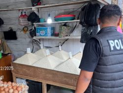 Unit II Tipidter Sat Reskrim Banggai Pantau Harga Beras di Pasar Simpong, Pastikan Stabilitas untuk Masyarakat