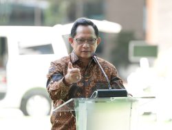 Kolaborasi Pemerintah dan Swasta, 31 Ambulans Disalurkan untuk Daerah Terdampak Bencana