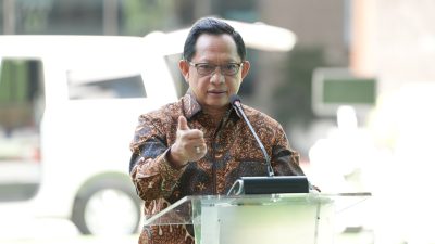 Kolaborasi Pemerintah dan Swasta, 31 Ambulans Disalurkan untuk Daerah Terdampak Bencana