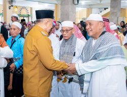Tiba di Luwuk, 163 Jemaah Haji Disambut Wabup Furqanuddin Masulili