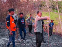 Hari Pertama Bertugas, Kapolresta Banggai Pimpin Tim Gabungan Padamkan Karhutla di Nuhon