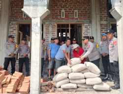 Bukan Cuma Jaga Kamtibmas, Polsek Lamala Bantu Bangun Masjid